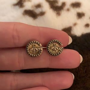 Gucci bee button earrings